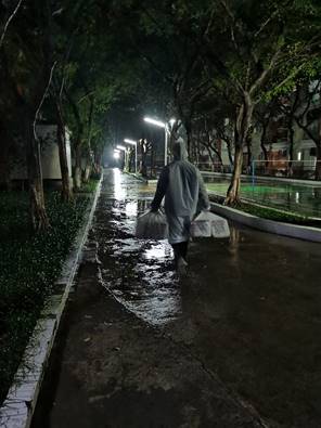说明: G:\工作文件\2022-2023第一学期\党建\新闻发稿\12.1 华岩校区抗议\QQ图片20221201184632.jpg
