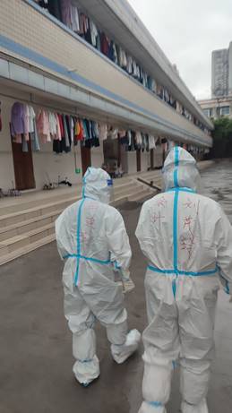 说明: G:\工作文件\2022-2023第一学期\党建\新闻发稿\12.1 华岩校区抗议\QQ图片20221201172058.jpg